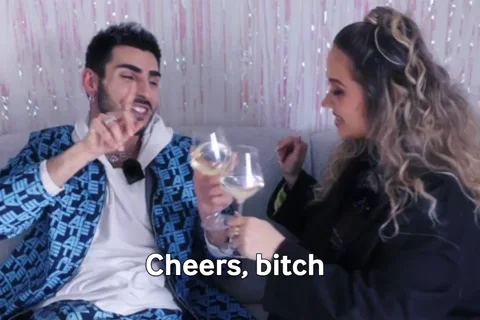 giphy.webp?cid=6c09b952y6zxzxqeb7mrpu7p8nqyuye3bwiidxrdcbimy1lb&ep=v1_internal_gif_by_id&rid=giphy.webp&ct=g