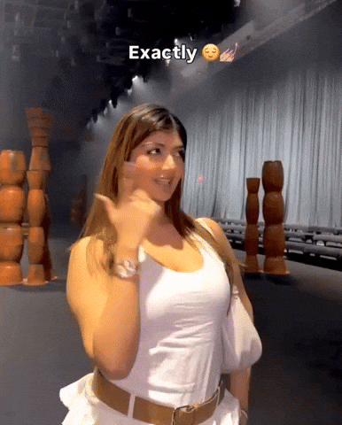 Suzzane GIF