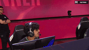 Kiss GIF by Aurora Gaming